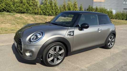 MINI Cooper F55, F56 Рестайлинг, 2019, пробег 195800 км MINI Cooper F55, F56 Рестайлинг, 2019, пробег 195800 км