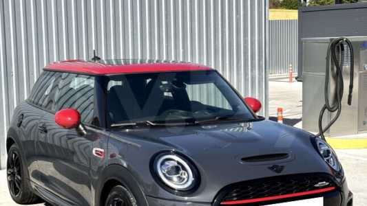 MINI Cooper F55, F56 Рестайлинг