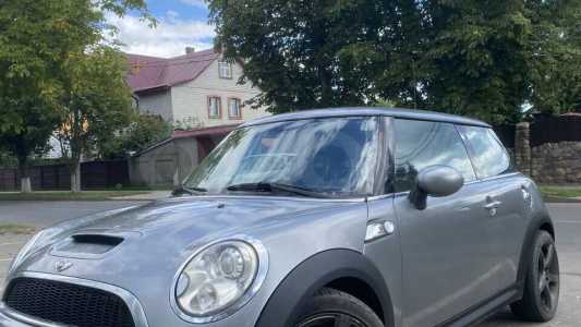 MINI Cooper R56 Рестайлинг