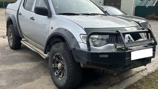 Mitsubishi L200 IV