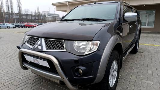 Mitsubishi L200 IV