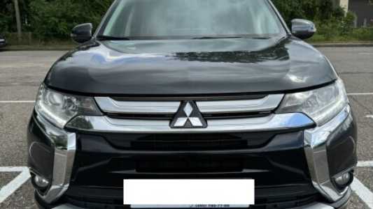 Mitsubishi Outlander III  2-й рестайлинг, 2015, пробег 199700 км