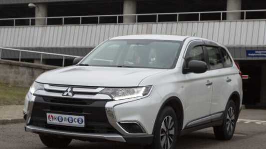 Mitsubishi Outlander III 2-й рестайлинг, 2015, пробег 91395 км Mitsubishi Outlander III 2-й рестайлинг, 2015, пробег 91395 км