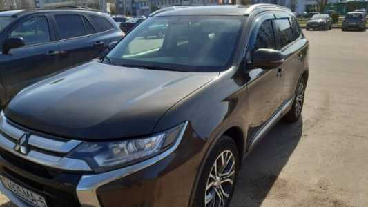 Mitsubishi Outlander III  2-й рестайлинг, 2016, пробег 210000 км