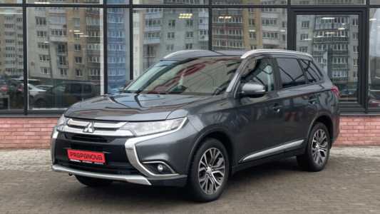 Mitsubishi Outlander III 2-й рестайлинг, 2017, пробег 207151 км Mitsubishi Outlander III 2-й рестайлинг, 2017, пробег 207151 км