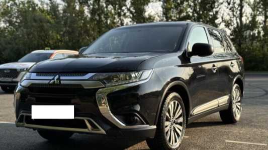 Mitsubishi Outlander III 3-й рестайлинг, 2018, пробег 73000 км Mitsubishi Outlander III 3-й рестайлинг, 2018, пробег 73000 км