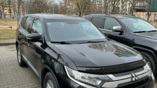 Mitsubishi Outlander III  3-й рестайлинг, 2018, пробег 81000 км