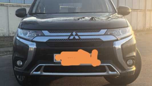Mitsubishi Outlander III 3-й рестайлинг, 2019, пробег 149000 км Mitsubishi Outlander III 3-й рестайлинг, 2019, пробег 149000 км
