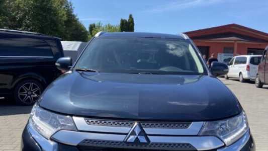 Mitsubishi Outlander III 3-й рестайлинг, 2019, пробег 155000 км Mitsubishi Outlander III 3-й рестайлинг, 2019, пробег 155000 км