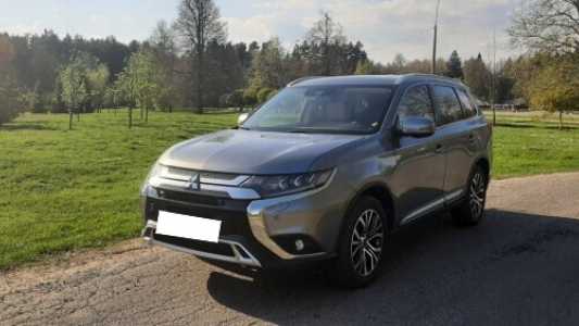 Mitsubishi Outlander III 3-й рестайлинг, 2019, пробег 76000 км Mitsubishi Outlander III 3-й рестайлинг, 2019, пробег 76000 км