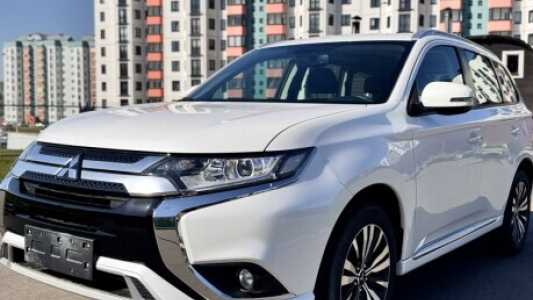 Mitsubishi Outlander III 3-й рестайлинг, 2022, пробег 1100 км Mitsubishi Outlander III 3-й рестайлинг, 2022, пробег 1100 км