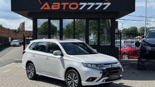 Mitsubishi Outlander III  3-й рестайлинг, 2022, пробег 300 км