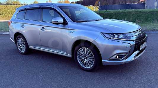 Mitsubishi Outlander III 3-й рестайлинг Mitsubishi Outlander III 3-й рестайлинг