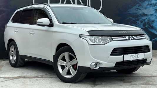 Mitsubishi Outlander III