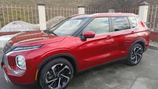 Mitsubishi Outlander IV, 2021, пробег 54000 км Mitsubishi Outlander IV, 2021, пробег 54000 км