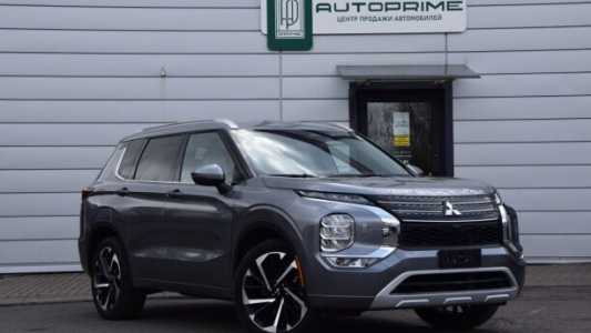 Mitsubishi Outlander IV, 2022, пробег 45000 км Mitsubishi Outlander IV, 2022, пробег 45000 км