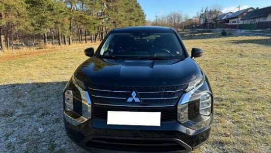 Mitsubishi Outlander IV, 2023, пробег 17703 км Mitsubishi Outlander IV, 2023, пробег 17703 км