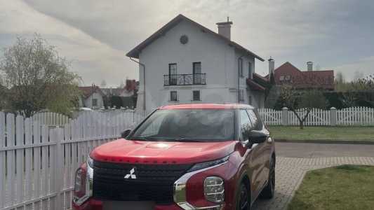 Mitsubishi Outlander IV