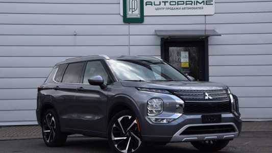 Mitsubishi Outlander IV