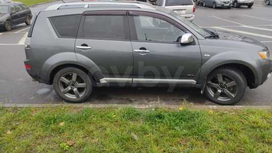 Mitsubishi Outlander XL