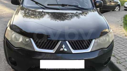 Mitsubishi Outlander XL