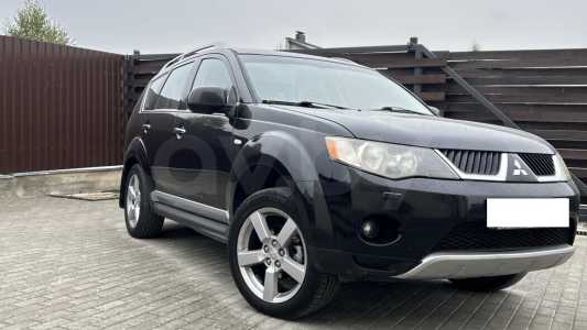 Mitsubishi Outlander XL