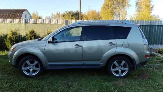 Mitsubishi Outlander XL