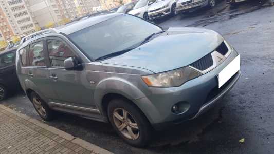 Mitsubishi Outlander XL