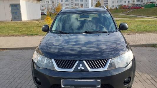 Mitsubishi Outlander XL