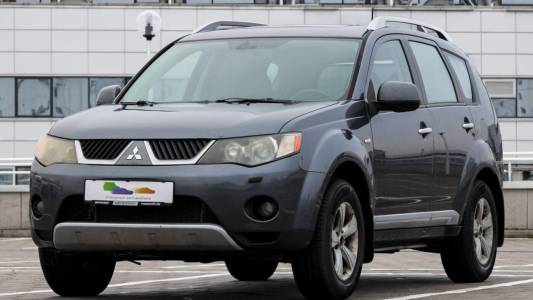 Mitsubishi Outlander XL