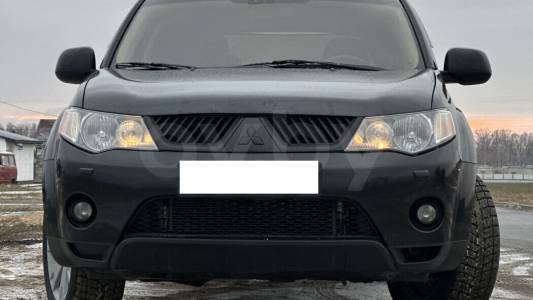 Mitsubishi Outlander XL