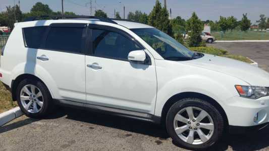 Mitsubishi Outlander XL Рестайлинг