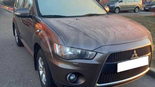 Mitsubishi Outlander XL Рестайлинг