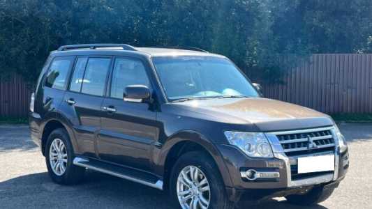 Mitsubishi Pajero IV  2-й рестайлинг, 2017, пробег 130000 км
