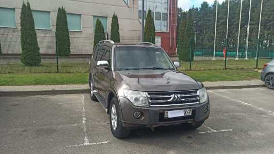 Mitsubishi Pajero IV