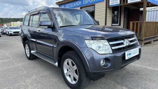 Mitsubishi Pajero IV