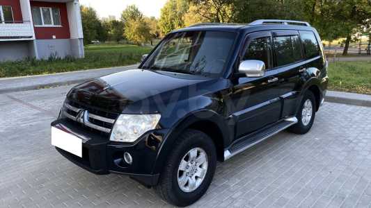 Mitsubishi Pajero IV