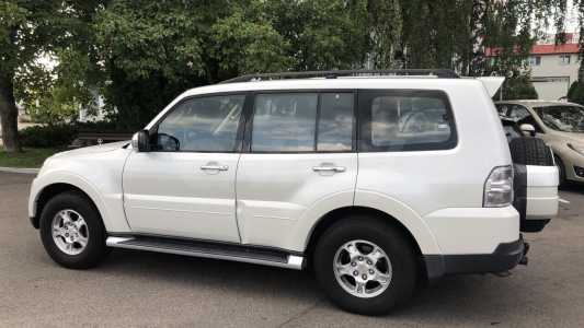 Mitsubishi Pajero IV