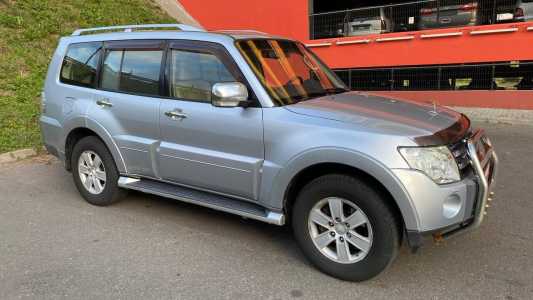 Mitsubishi Pajero IV