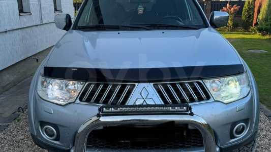 Mitsubishi Pajero Sport II