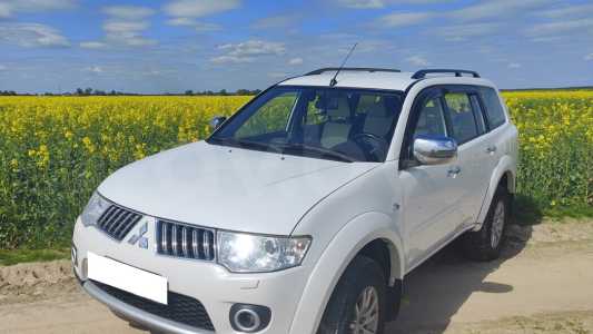 Mitsubishi Pajero Sport II