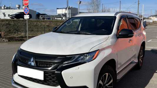 Mitsubishi Pajero Sport III