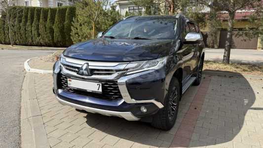Mitsubishi Pajero Sport III
