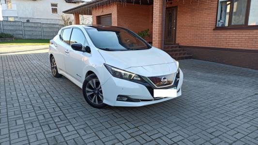 Nissan Leaf II