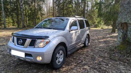 Nissan Pathfinder R51