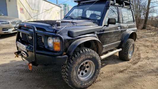 Nissan Patrol Y60