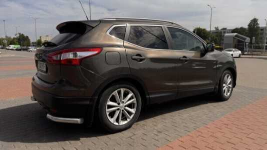 Nissan Qashqai II, 2014, пробег 215000 км