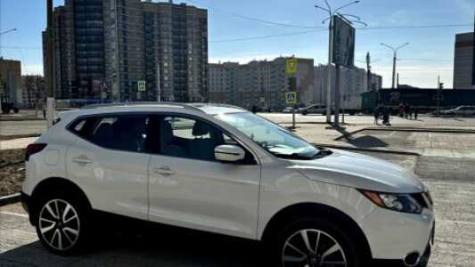 Nissan Qashqai II, 2018, пробег 98000 км Nissan Qashqai II, 2018, пробег 98000 км