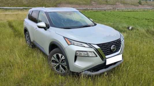Nissan Rogue III, 2021, пробег 48280 км Nissan Rogue III, 2021, пробег 48280 км