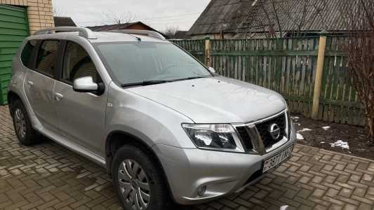 Nissan Terrano D10